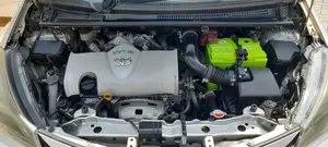 Toyota Vitz 1.3 AWD 5dr 2016 Silver