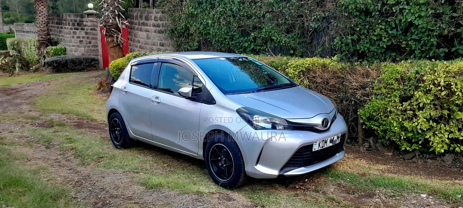 Toyota Vitz 1.3 AWD 5dr 2016 Silver