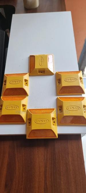 Reflective Road Cut Eyes - main view