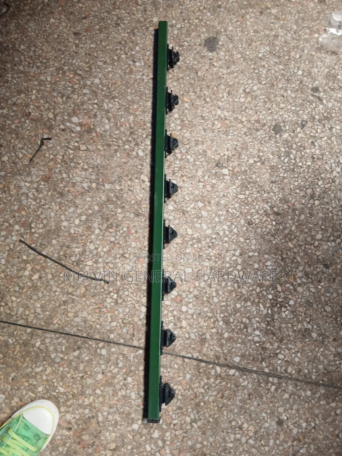 W Pole Electric Fence.Wall Mounted