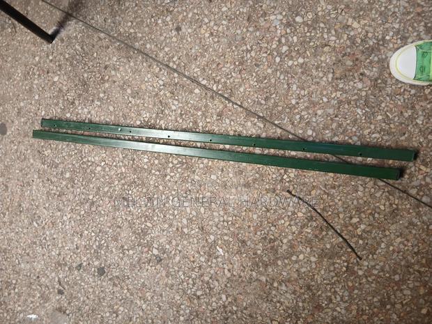 Electric Fence Corner Pole.