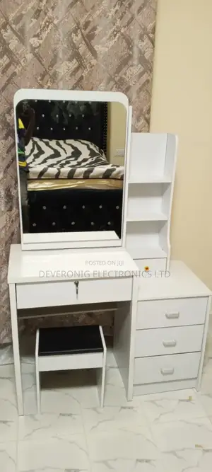 Executive Dressing Table With Sliding Mirror