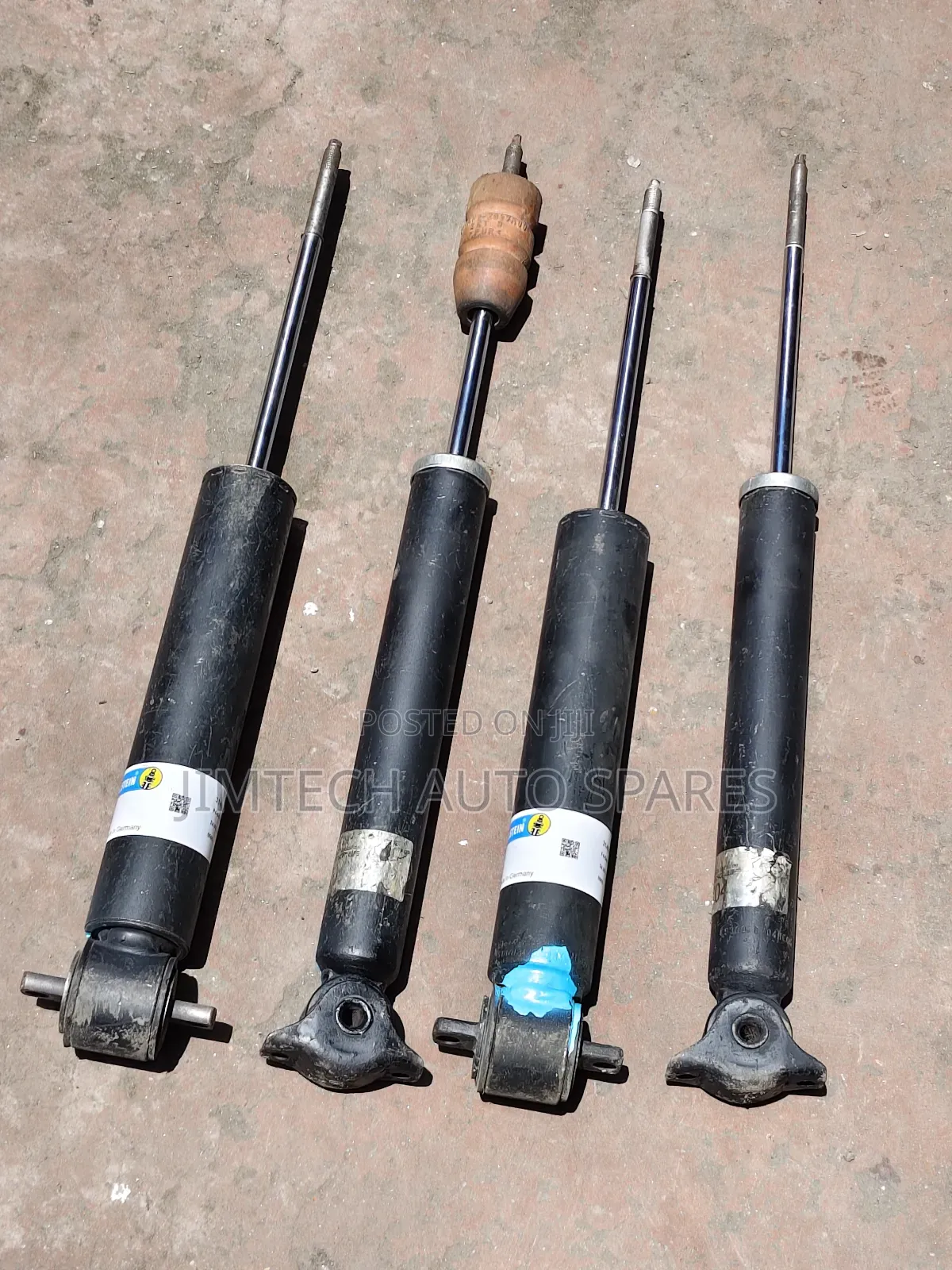 Mercedes Benz W126 Front and Rear Shocks