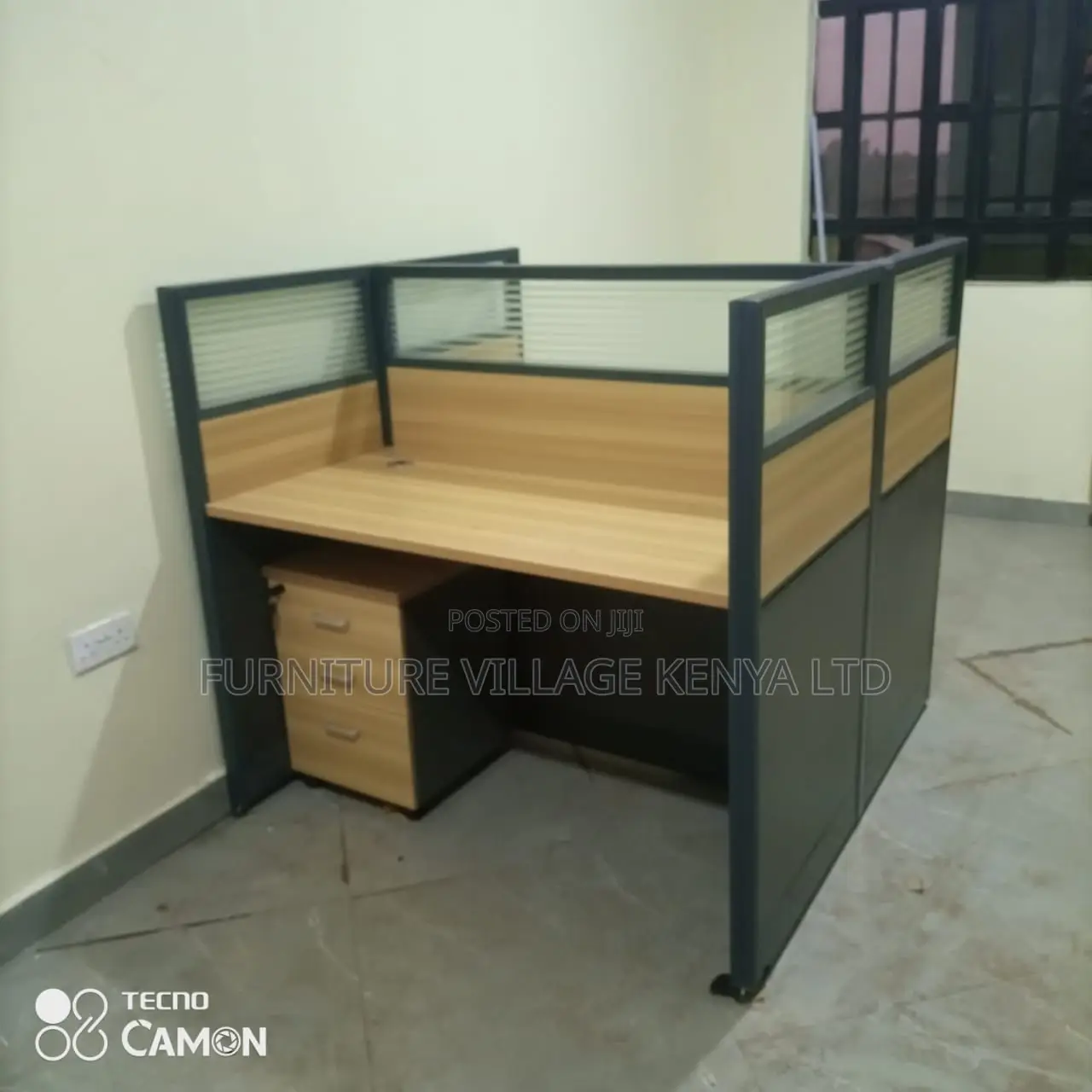 Office Workstation: 2-way Modular Office Workspace