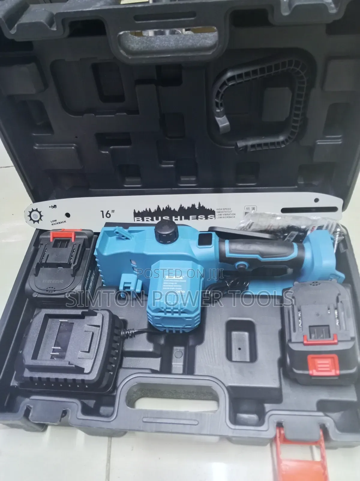 Quality Makita 16" Chain Saw