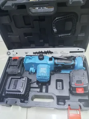 Quality Makita 16" Chain Saw
