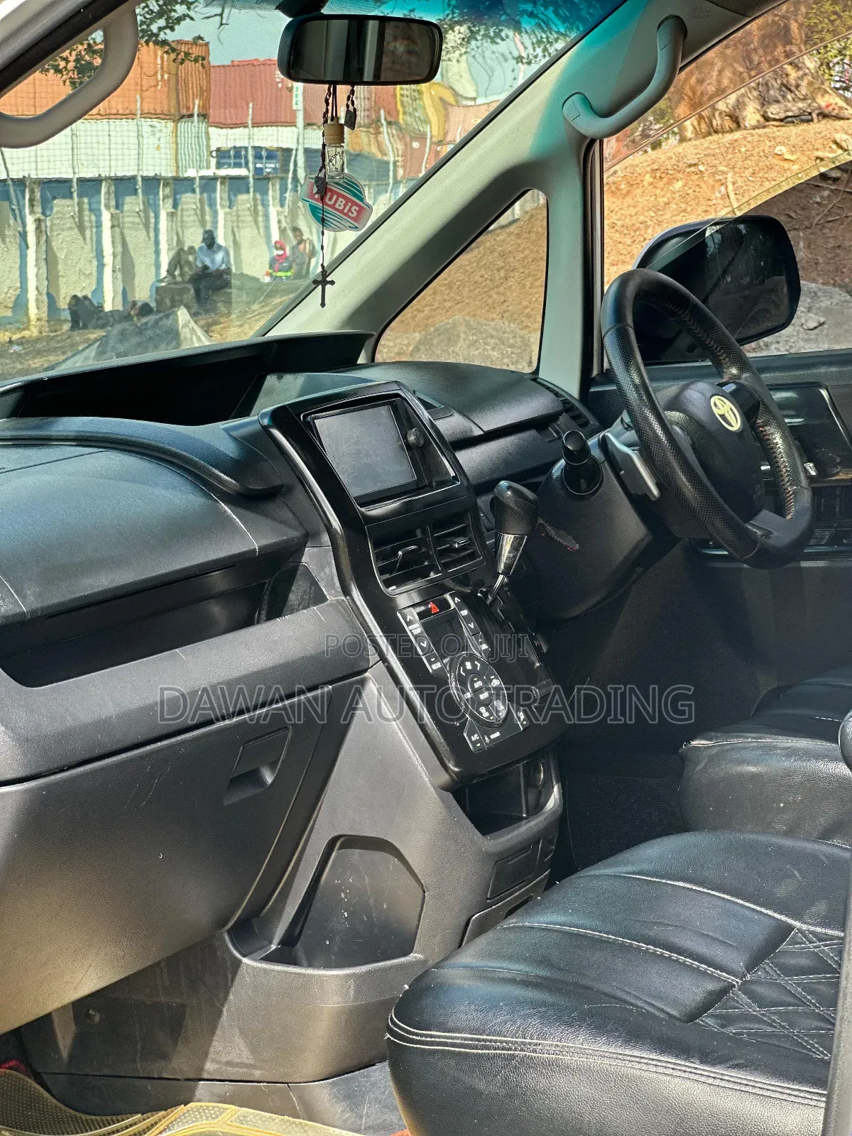 Toyota Voxy 2013 White