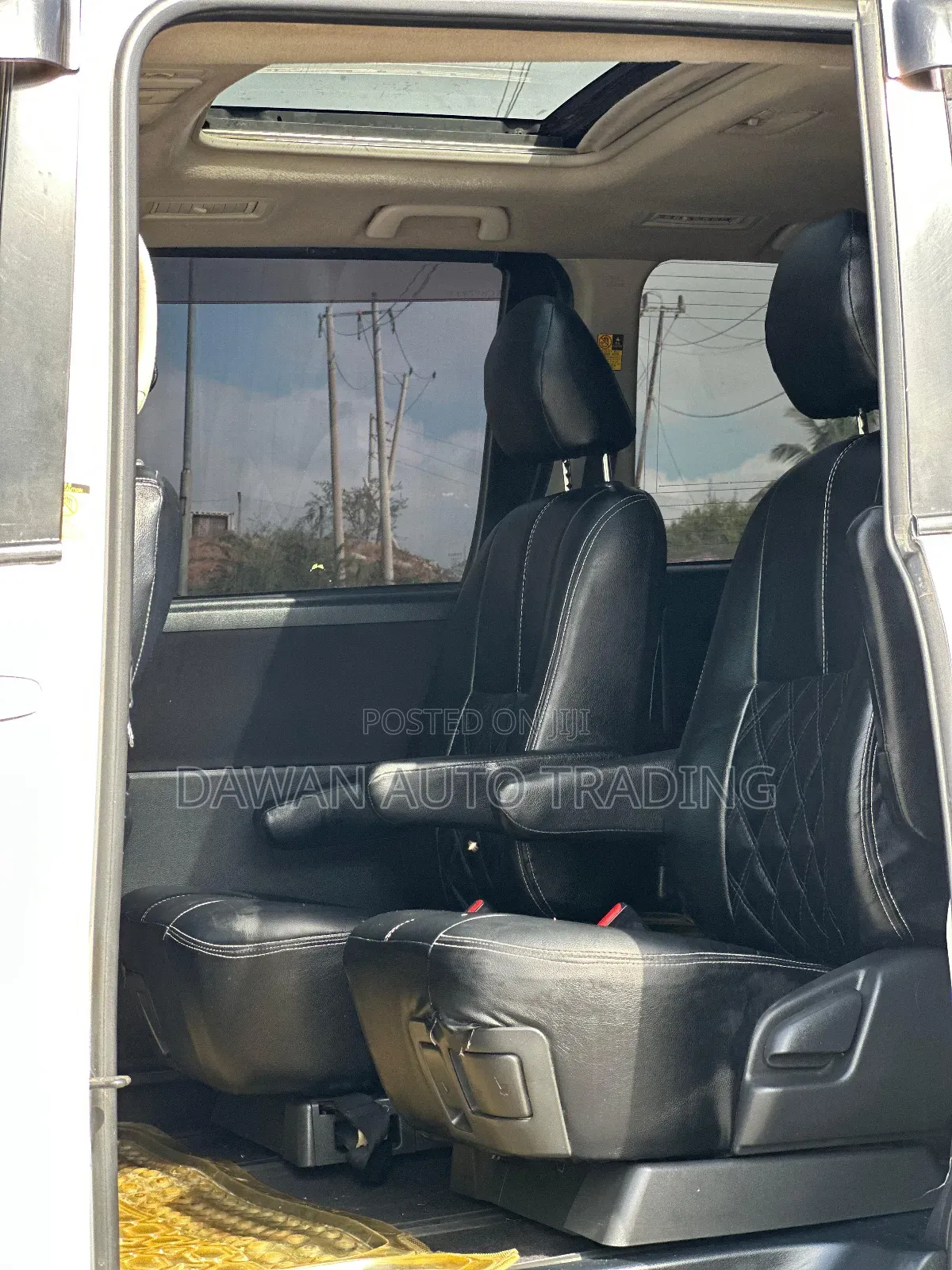 Toyota Voxy 2013 White