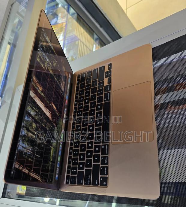 Laptop Apple MacBook Air 2020 M1 16GB Apple M1 SSD 512GB