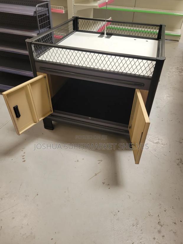 Premium Supermarket Display Platform With Storage - thumbnail 6