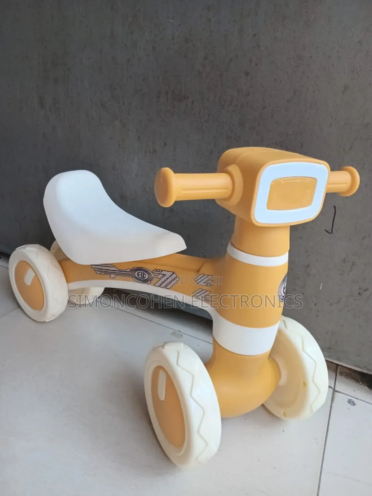 Musical 4-wheels Balance Bike