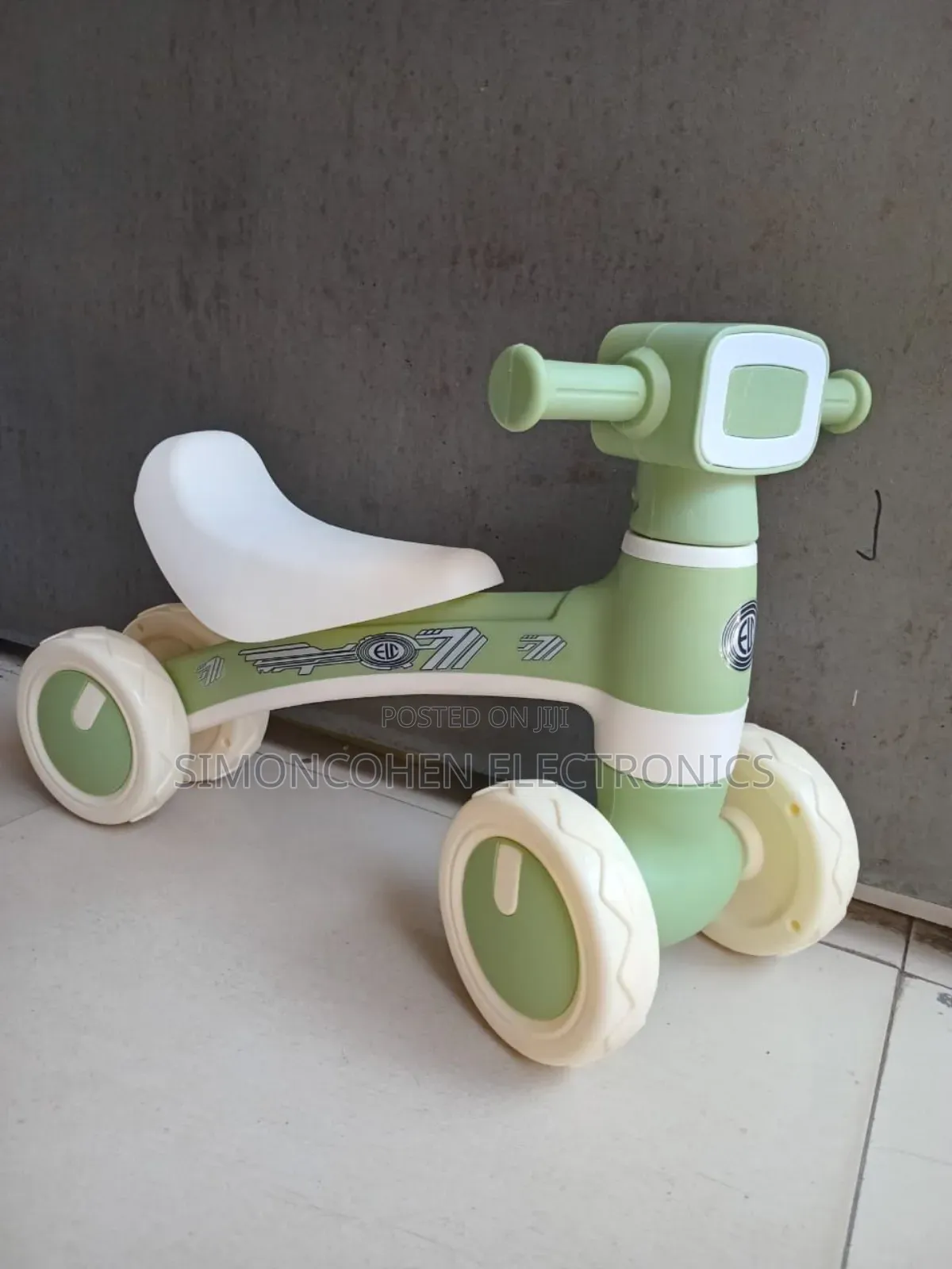 Musical 4-wheels Balance Bike