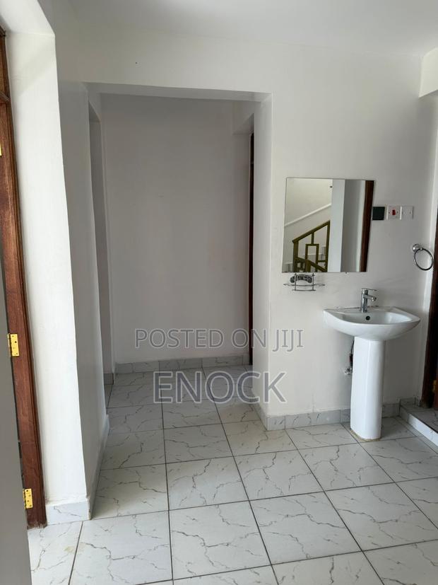 6bdrm Maisonette in Membley for sale - thumbnail 2