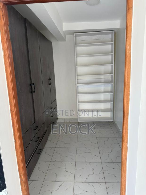 6bdrm Maisonette in Membley for sale - thumbnail 4