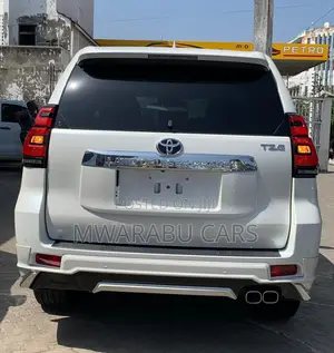 Toyota Land Cruiser Prado 2.8 2019 Beige