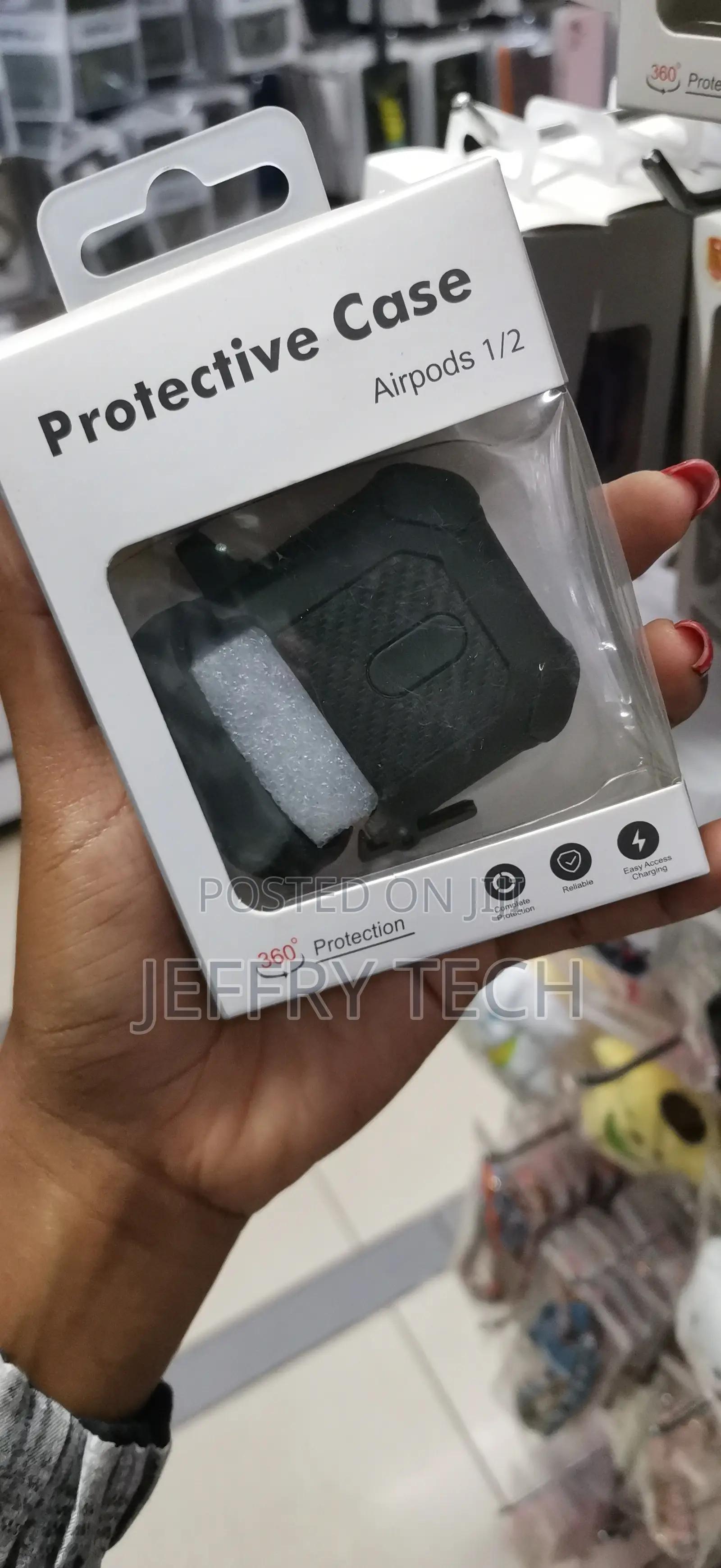Eggshell Protective Airpods 1/2 Case (Black Color