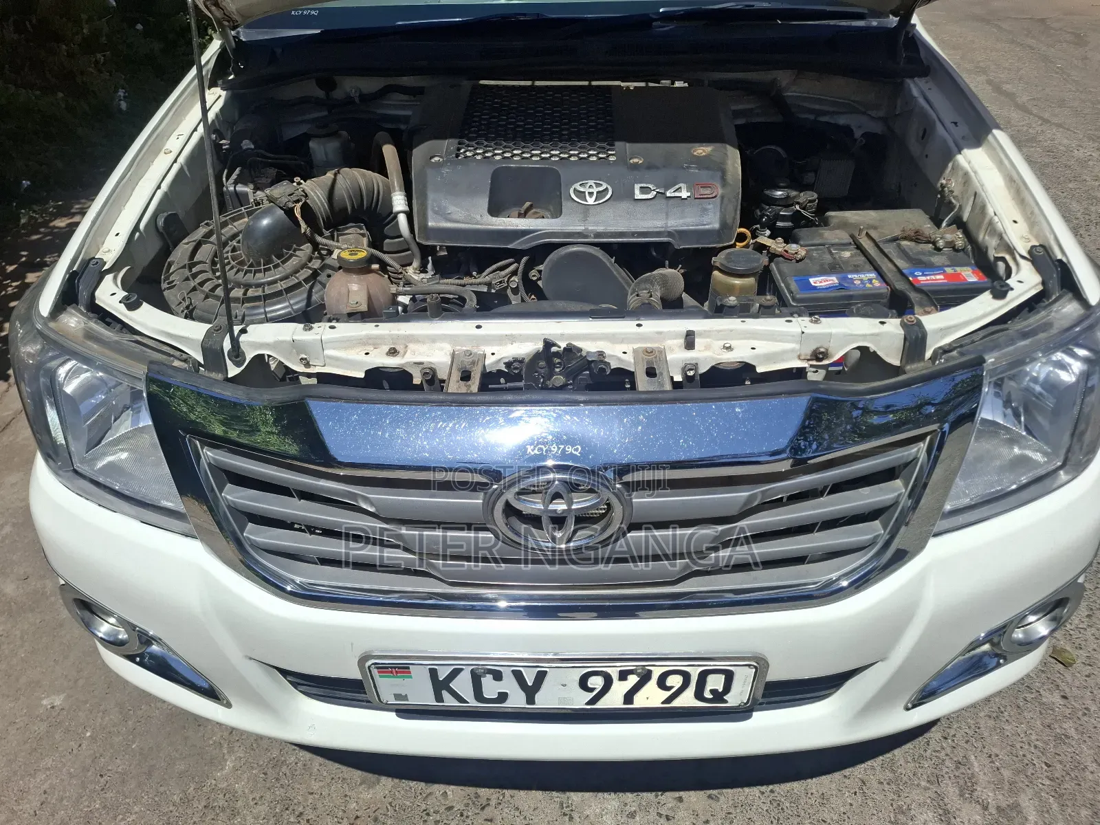 Toyota Hilux 3.0 D-4D 4x4 2012 White