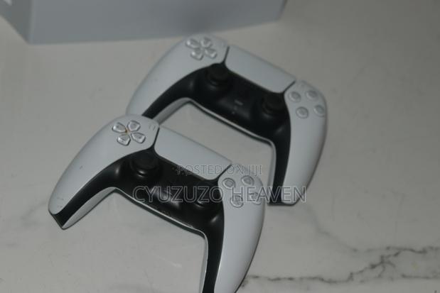 Playstation 5 Standard - thumbnail 4