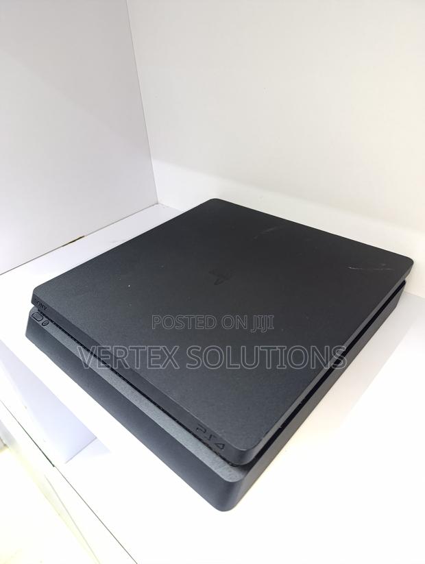 Play Station 4 Slim - main view