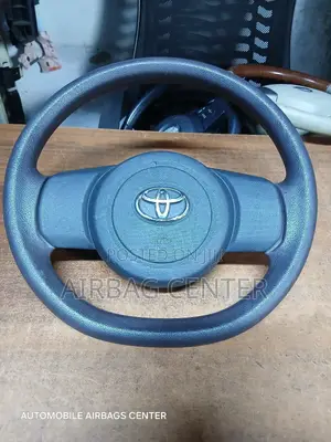 Toyota Spade Steering Airbag