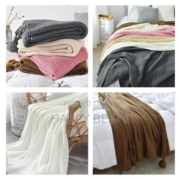 *High Quality Knitted Tassel Throw Blanket*