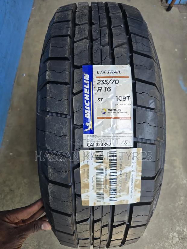 235/70r16 Michelin Tyre