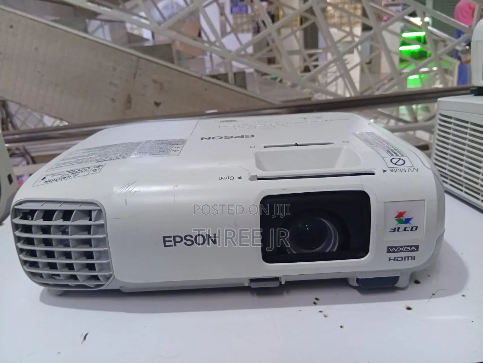 Epson 99wh With 3000lumens