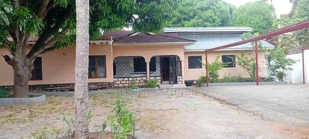 Furnished 3bdrm House in Private Home Near, Ukunda for sale