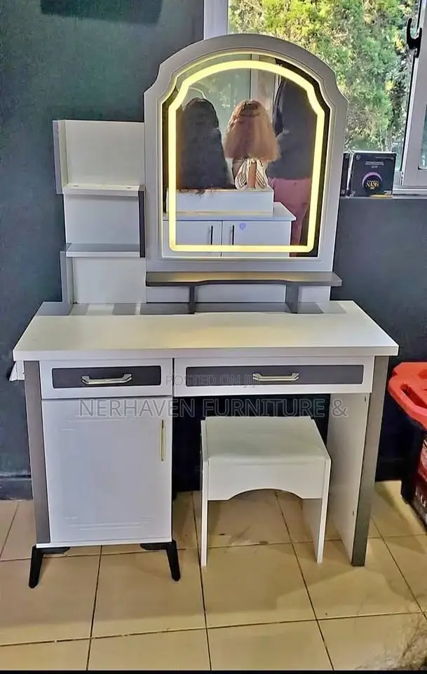 Wooden Dressing Table – Stylish Vanity Table