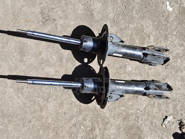 Toyota Vitz New Model Front Shocks - thumbnail 2