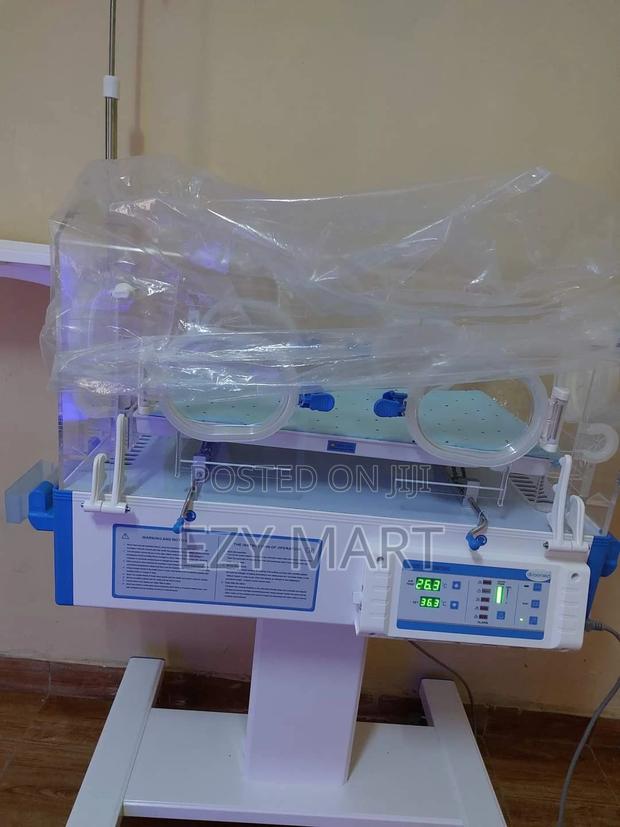 Infant Incubator