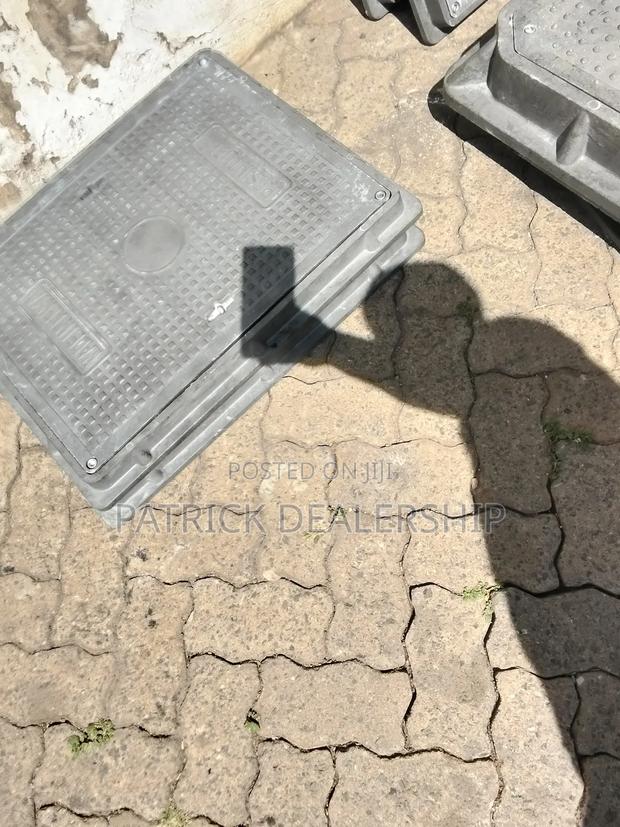 Fibre Manhole Cover - thumbnail 2