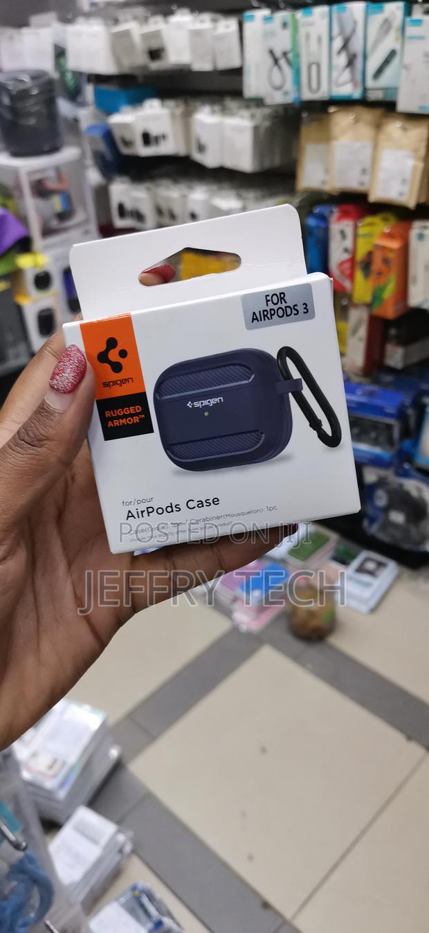 Spigen Rugged Armor Shockproof Case for Apple Airpods 3 - thumbnail 3