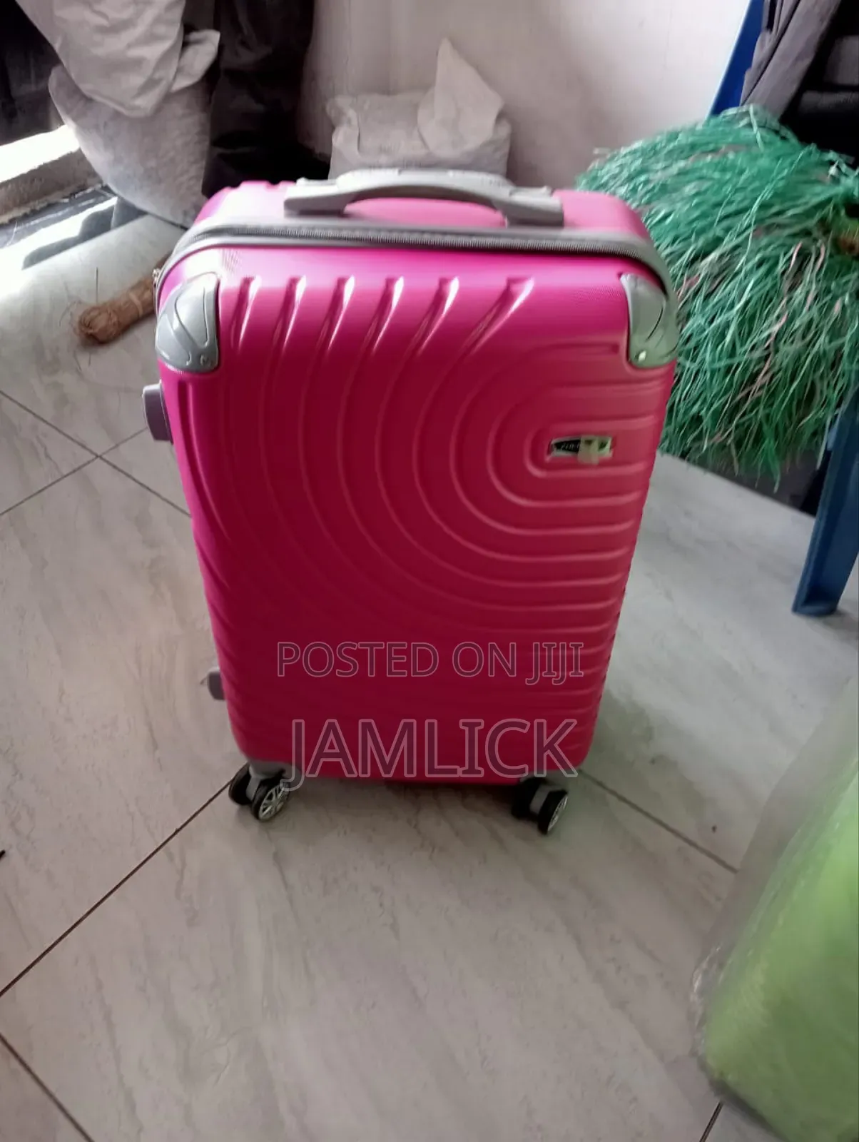 2-in-1 Hot Pink Suitcases – Large Medium
