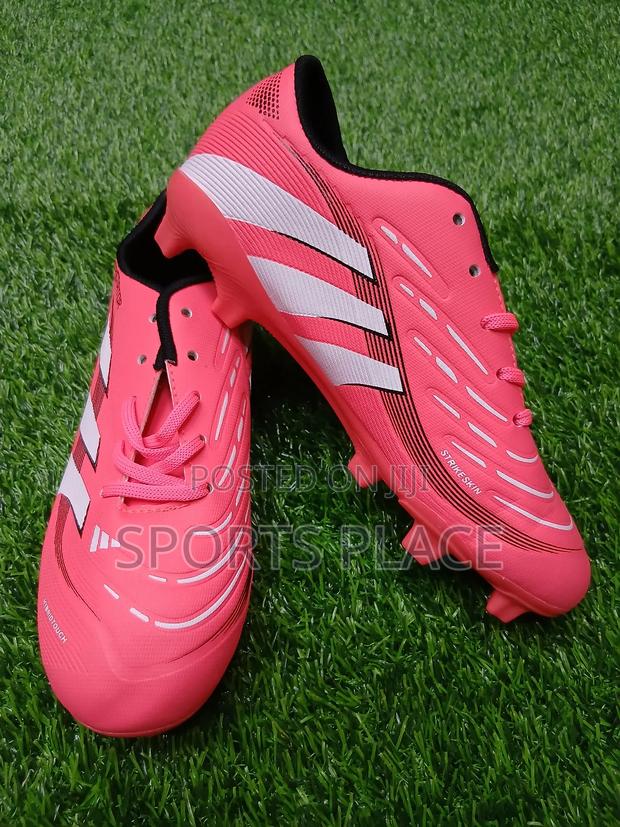Predator Junior Football Boots - main view