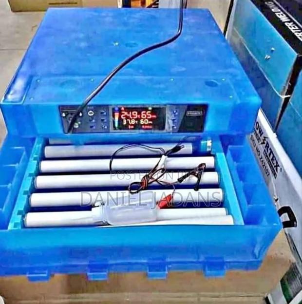Brand New 64eggs Incubator/Incubator Machi