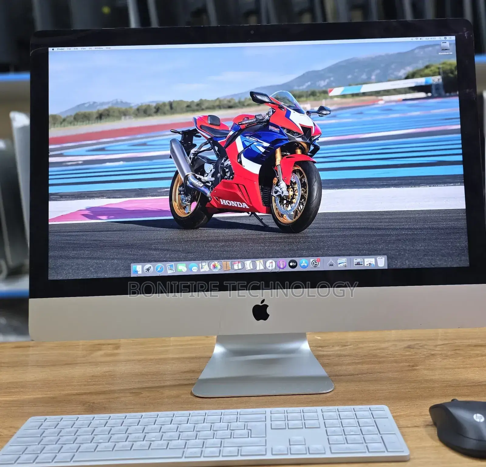 Desktop Computer Apple iMac 16GB Intel Core i5 SSD 256GB