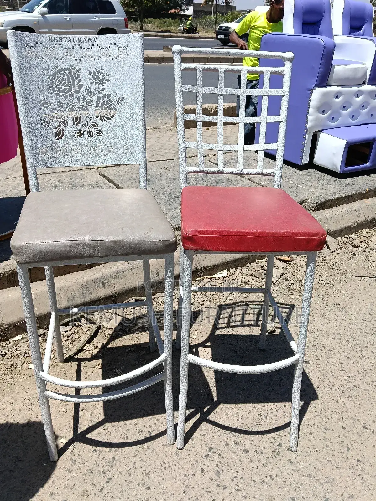 High Stools With High Back