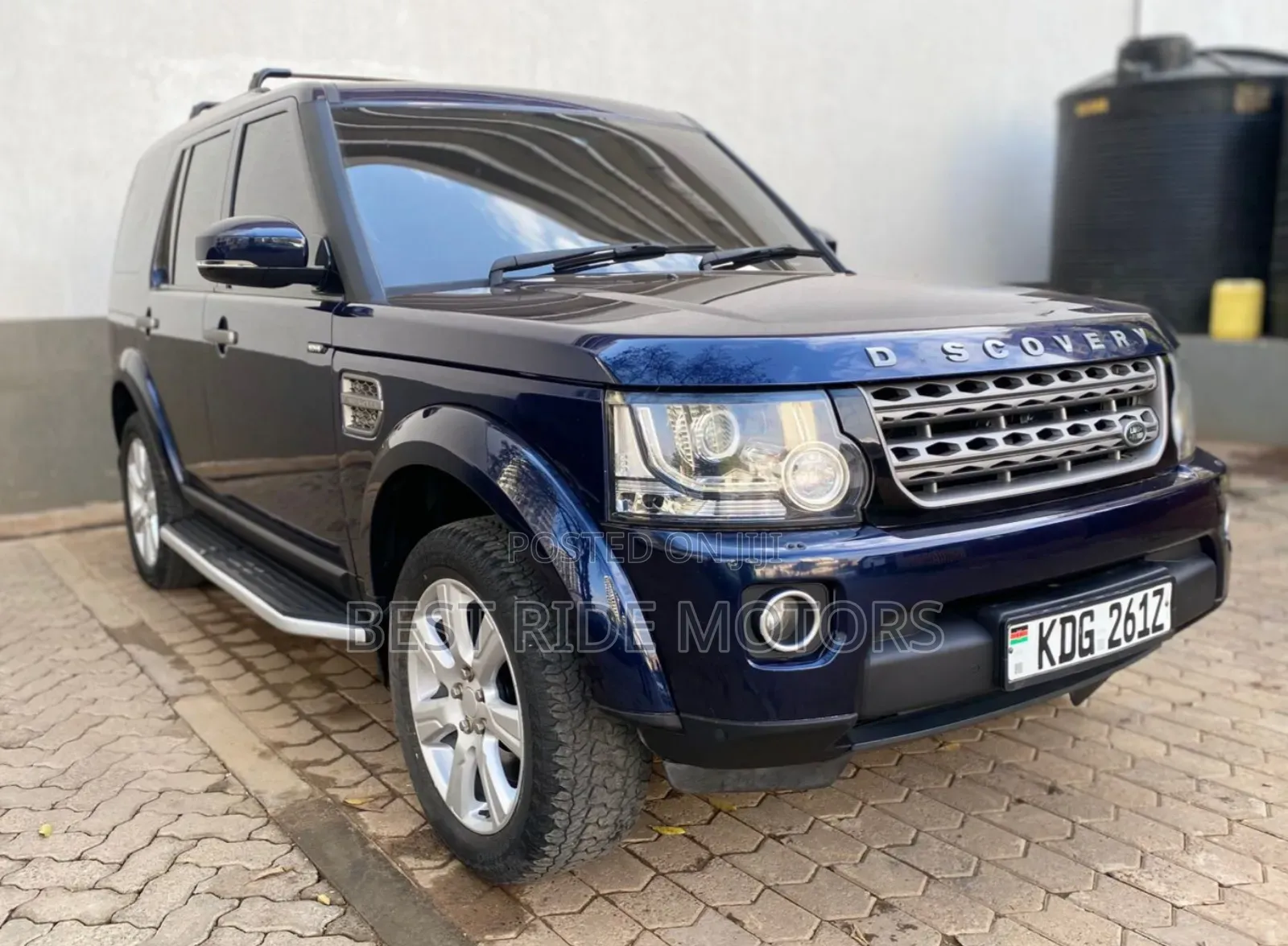 Land Rover Discovery 2015 Blue