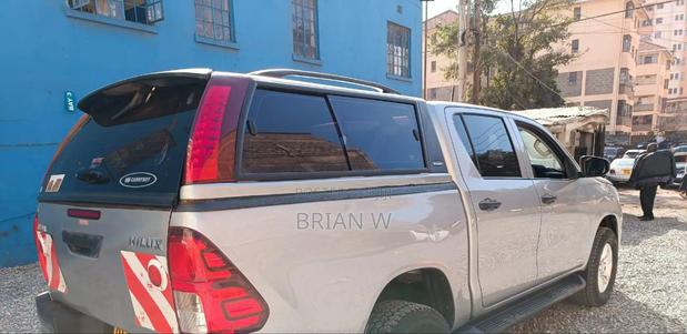 Toyota Hilux Carryboy - thumbnail 4