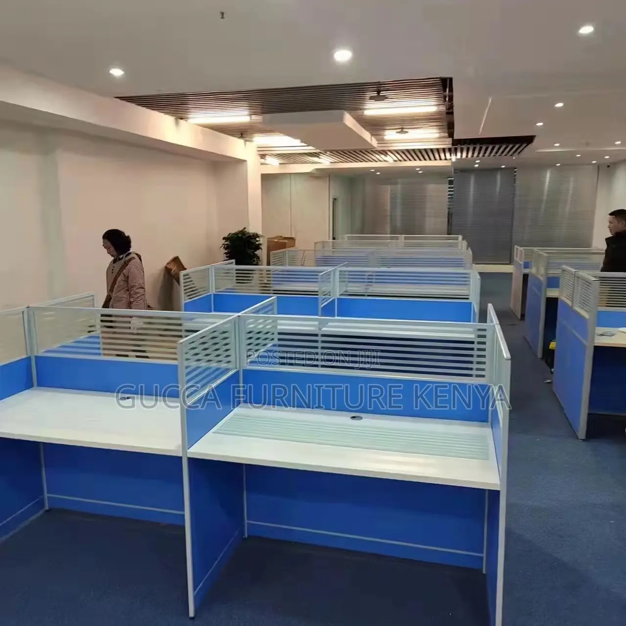 Modern 4-way Office Modular Workstation