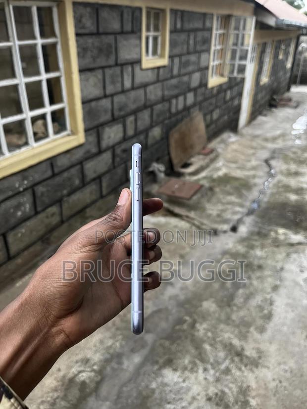 Apple iPhone 11 64 GB Blue - thumbnail 11