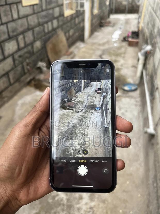 Apple iPhone 11 64 GB Blue - thumbnail 4