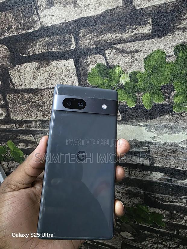 Google Pixel 7a 128 GB Gray - thumbnail 2
