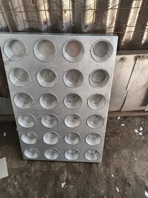 Queen Cake Baking Tins