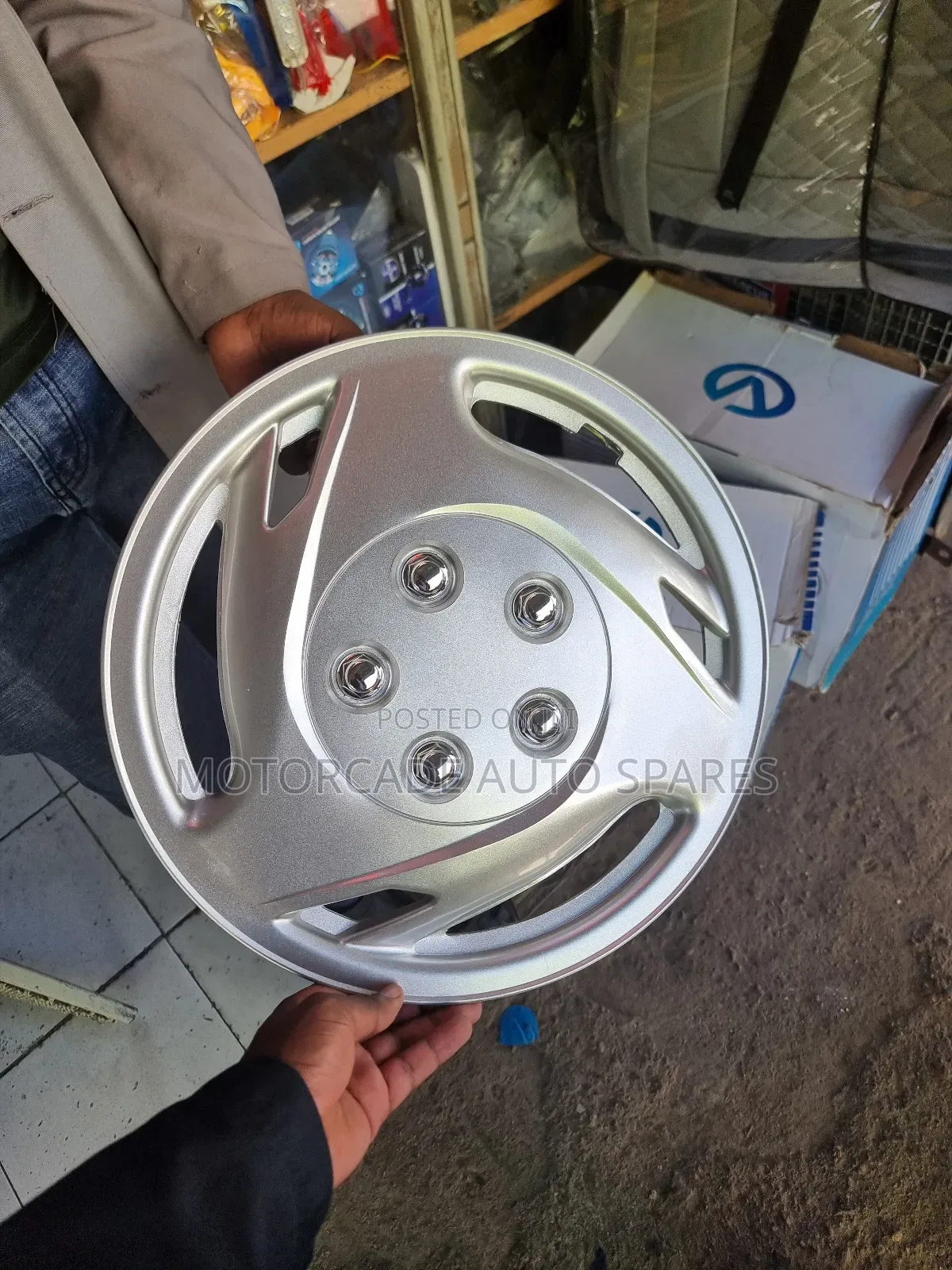 Universal Wheel Rim Cap