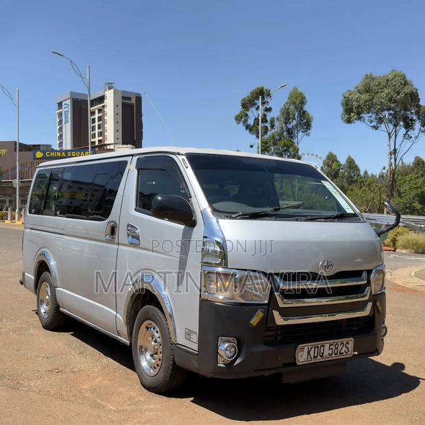 Toyota HiAce 2017 Silver - main view