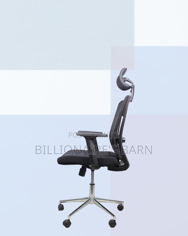Ergonomic Mesh Task Chair — Comfort Meets Style, Neck Support Headrest