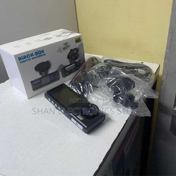 High Performance 170°Wide-Angle 3channel Dash Cam Wi-Fi FHD 1080p Cam