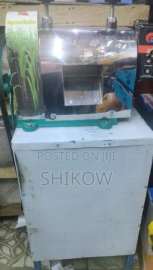 Heavy-Duty Sugarcane Juice Machine - thumbnail 2
